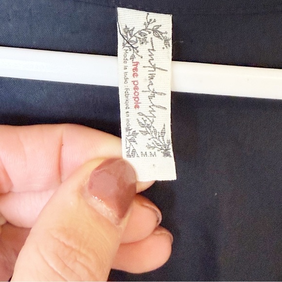 Free People Black Ruffle Sleeve Crotch Snap Blouse M - Picture 4 of 7